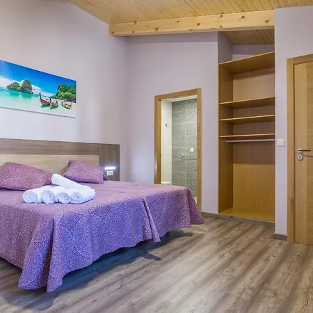 Guest house Pereiro 2*